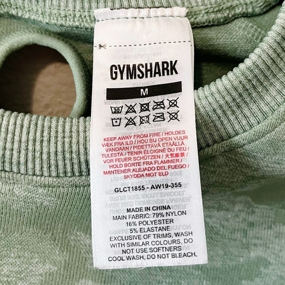 Gymshark Women’s Light Green Camo Print Long Sleeve Crop Workout Top Sz Medium - Picture 8 of 9